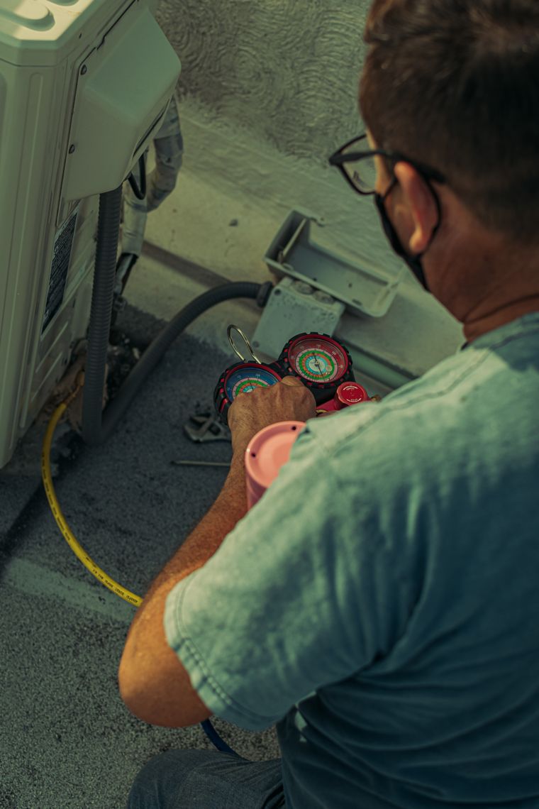 24/7 Emergency HVAC Service showing tools used to diagnose HVAC equipment